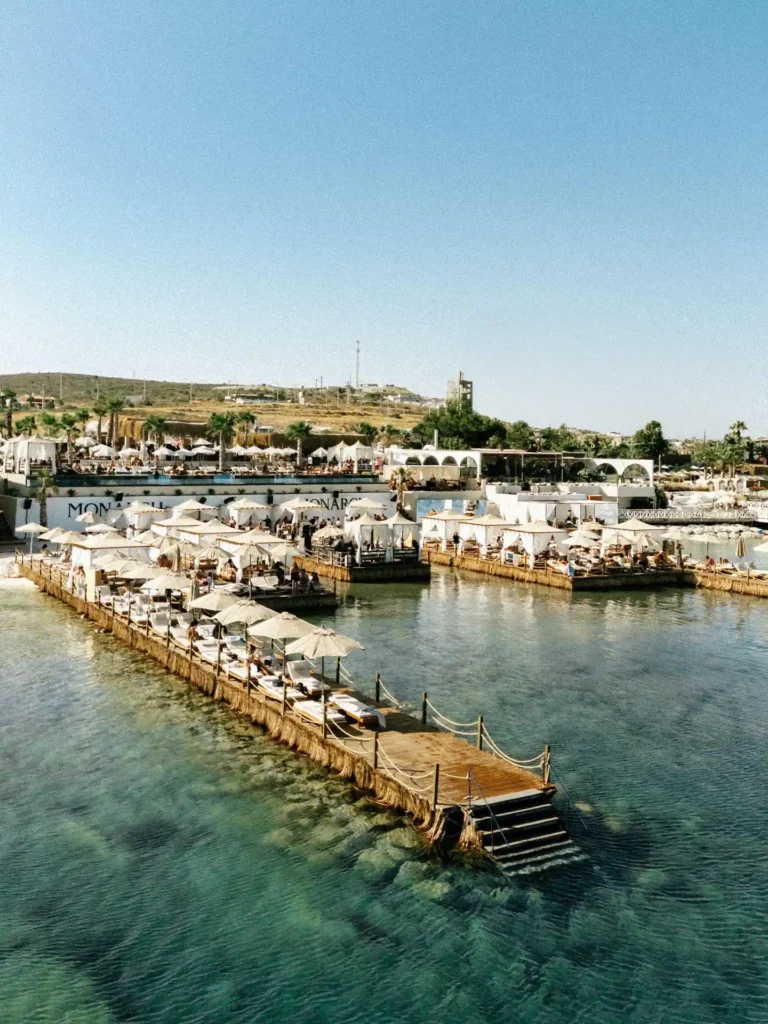 Monarch-alaçatı-havuz